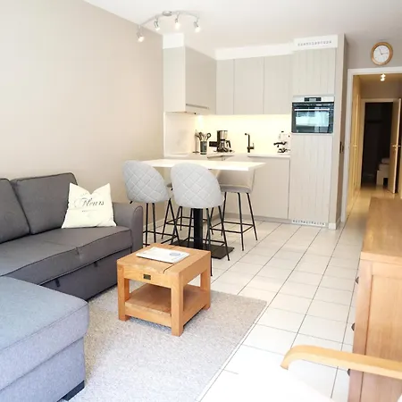 In Near The Beach, Cleaning Included Apartament *